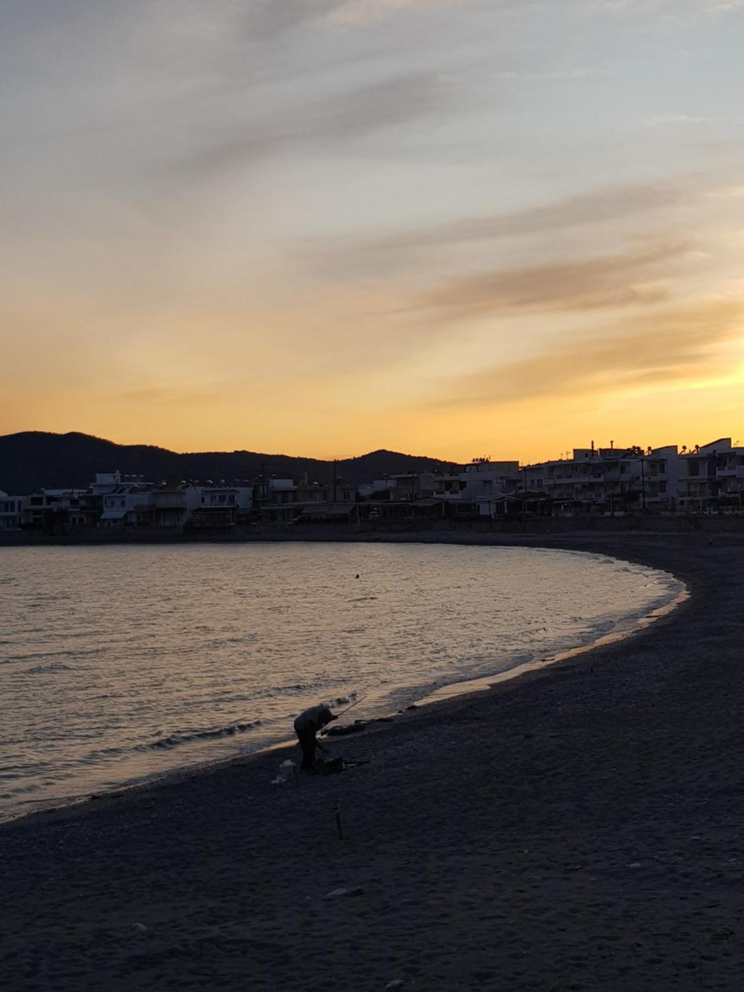 Haraki Mare Studios Beach Front Dış mekan fotoğraf